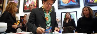 Artista Romero Britto em galeria em Nova York. 02/04/2009. REUTERS/Eric Thayer