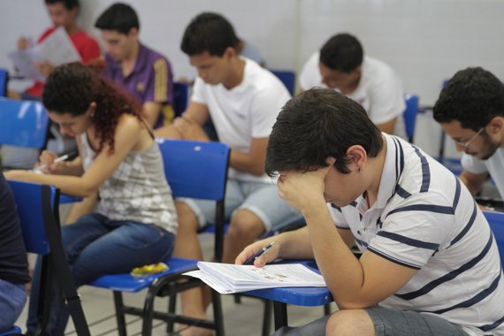 08/12/2014. Credito: Annaclarice Almeida/DP/D.A Press. LOCAL - VESTIBULAR UPE (politecnica).