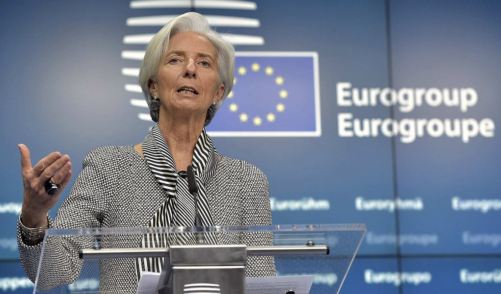 Diretora-gerente do FMI, Christine Lagarde, durante conferência em Bruxelas.   20/02/2015    REUTERS/Eric Vidal