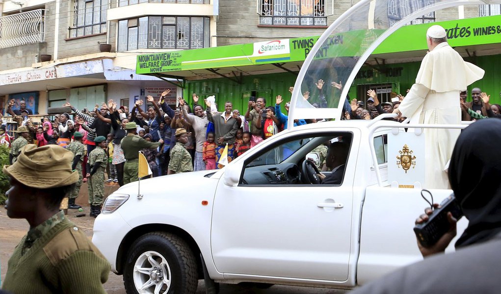 Papa Francisco durante visita a Nairóbi. 27/11/2015 REUTERS/Noor Khamis