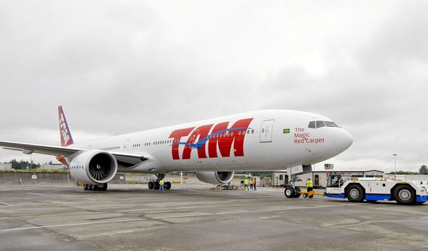 TAM (TPR #727-WD936) 777-300ER On Everett Flightline K64460-05