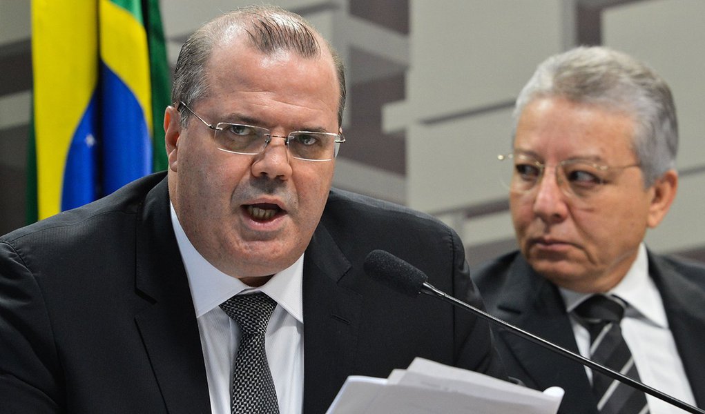 O Presidente do Banco Central, Alexadre Tombini fala na Comissão de Assuntos Sociais do Senado (Antonio Cruz/AGência Brasil)