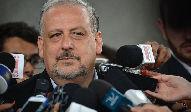 reuniao da bancada do pt para indicar nome ao cargo de presidente da camara,esq/d-gilberto carvalho-rui falçao-aloizio mercadante-vicentinho-ricardo berzoine-benedita da silva