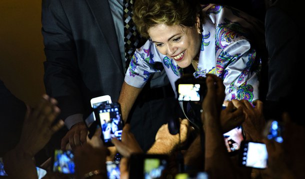 Brasília - A presidenta Dilma Rousseff participa da 15ª Conferência Nacional de Saúde, no Centro de Convenções Ulysses Guimarães (Marcelo Camargo/Agência Brasil)