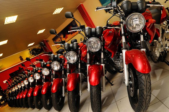 Aos poucos o cr�dito volta �s concession�rias de motos: em julho foram vendidas 143.720 unidades, o melhor m�s de 2009