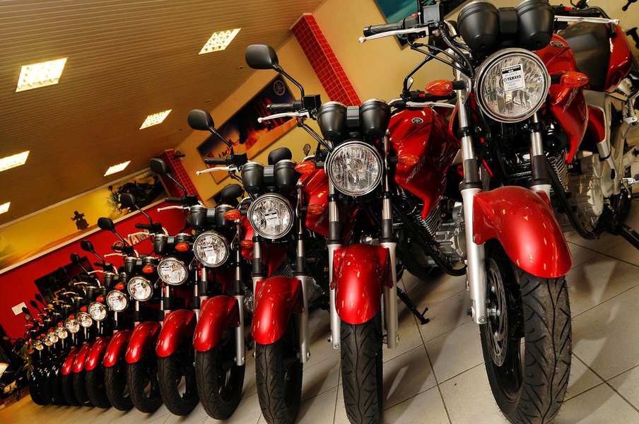 Aos poucos o cr�dito volta �s concession�rias de motos: em julho foram vendidas 143.720 unidades, o melhor m�s de 2009