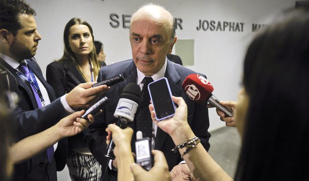 Senador José Serra (PSDB-SP) concede entrevista. Foto: Jefferson Rudy/Agência Senado