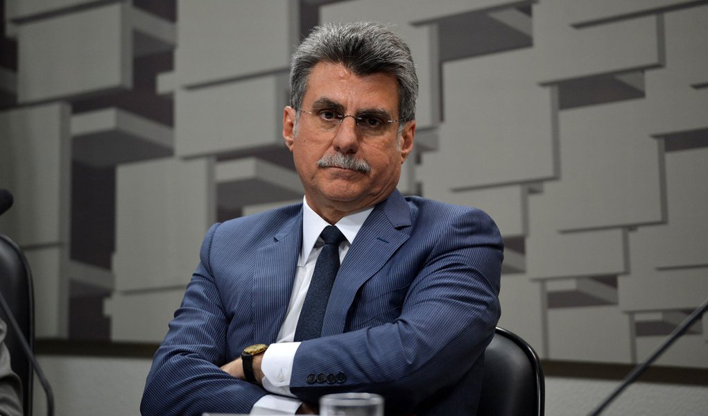 A comiss�o de reforma pol�tica discute as minutas de projeto apresentado pelo relator, Romero Juc� (Fabio Rodrigues Pozzebom/Ag�ncia Brasil)