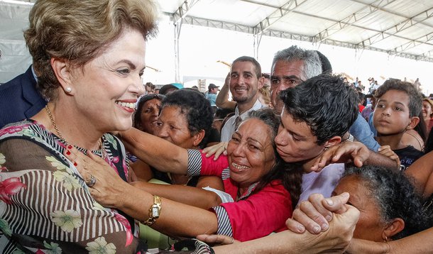 Campina Grande - PB, 04/09/2015. Presidenta Dilma Rousseff durante cerimônia de entrega de unidades habitacionais do Loteamento Acácio Figueiredo e Raimundo Suassuna, do Programa Minha Casa Minha Vida. Foto: Roberto Stuckert Filho/PR