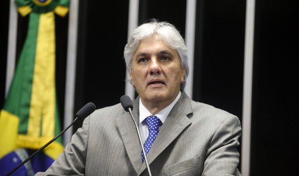 Plenário do Senado Federal durante sessão deliberativa extraordinária. Em discurso, senador Delcídio do Amaral (PT-MS). Foto: Marcos Oliveira/Agência Senado