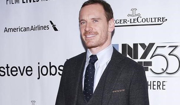 Ator Michael Fassbender antes de exibição do filme "Steve Jobs" em Nova York. 03/10/2015 REUTERS/Dominick Reuter