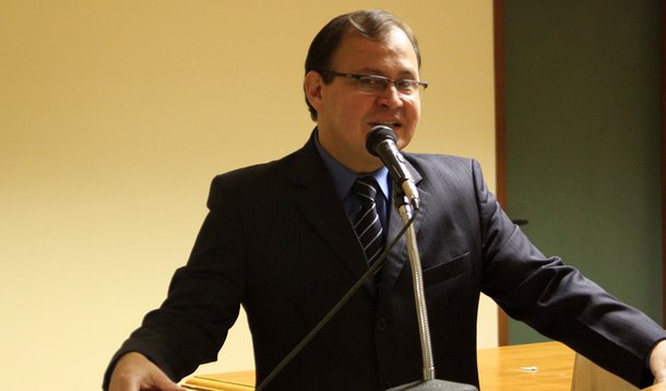 Vallisney de Souza Oliveira