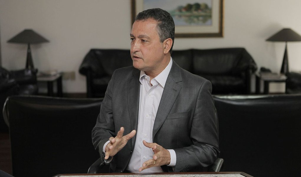 Governador Rui Costa, faz o último programa Digaí Governador de 2015, jundo com Edmundo Filho. Foto Mateus Pereira/GOVBA