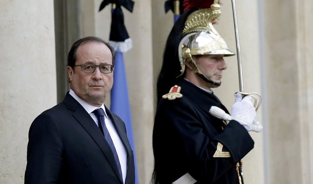 Presidente francÃªs, FranÃ§ois Hollande, no PalÃ¡cio do Eliseu, em Paris. 17/11/2015 REUTERS/Philippe Wojazer