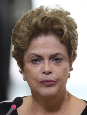 Brasília- DF 11-12-2015 Foto Lula Marques/Agência PT Presidenta, Dilma, entrega prêmio para o presidente o STF Ministro Ricardo Lewandowski , durante Cerimônia de entrega do Prêmio Direitos Humanos 2015 - 21ª Edição Palácio do Planalto