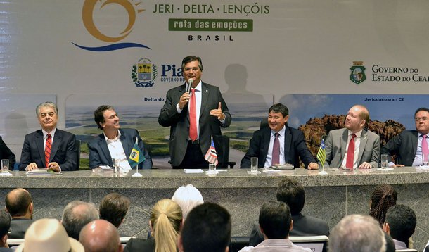 Governadores do Ceará, Camilo Santana, do Maranhão, Flávio Dino, e do Piauí, Wellington Dias, assinaram nesta manhã a retomada da Rota das Emoções. Foto: Karlos Geromy/Secom