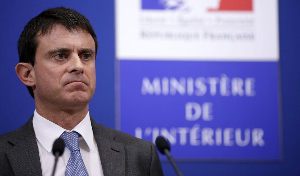 �Thomas Padilla/MAXPPP - Paris FRANCE 27/11/2012 ; CONFERENCE DE PRESSE DU MINISTRE DE L' INTERIEUR, MANUEL VALLS A L' ISSUE DE LA COMMISSION NATIONALE DE LA SECURITE ROUTIERE PLACE BEAUVAU.