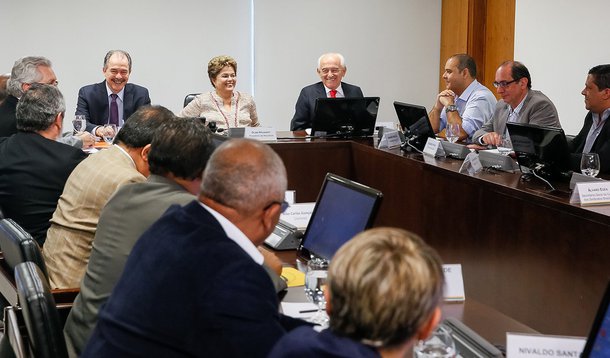 Brasília - DF, 08/12/2014. Presidenta Dilma Rousseff durante encontro com representantes das Centrais Sindicais. Foto: Roberto Stuckert Filho/PR