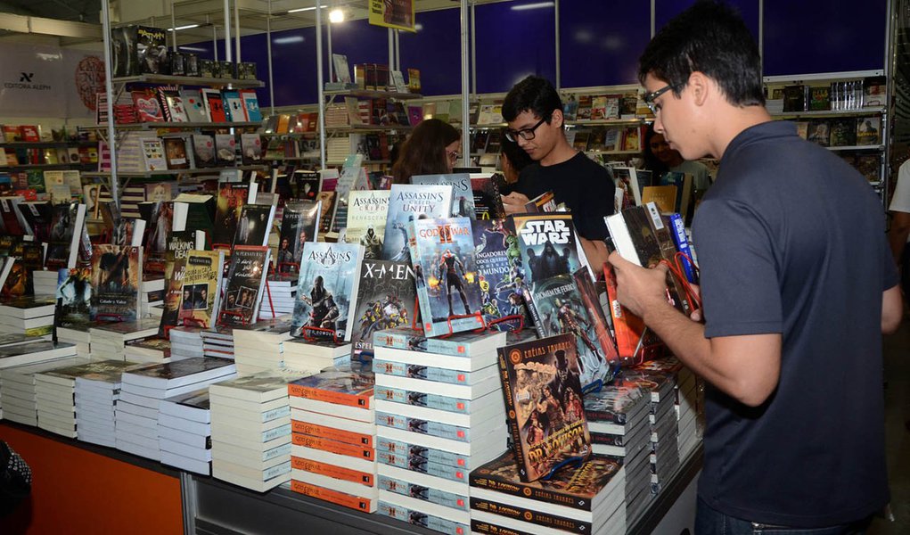 Com apresentações musicais e cerimônias típicas do Japão, foi aberta no início da noite desta sexta-feira (29), no Hangar Convenções e Feiras da Amazônia, a XIX Feira Pan-Amazônica do Livro

FOTO: FERNANDO NOBRE / ASCOM SEDUC
DATA: 29.05.2015
BELÉM - 