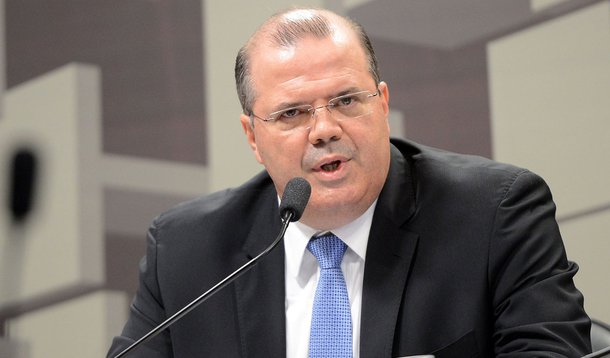 Brasília - O presidente do Banco Central, Alexandre Tombini, fala na Comissão de Assuntos Econômicos (CAE) do Senado, sobre as diretrizes e perspectivas da política monetária (Antonio Cruz/Agência Brasil)