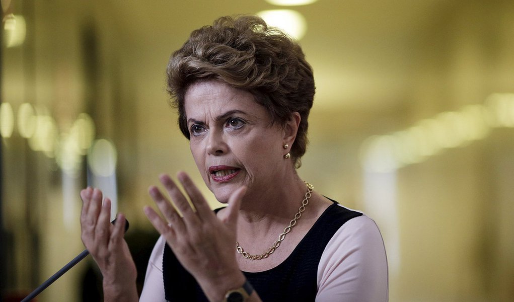 Presidente Dilma Rousseff durante entrevista coletiva no PalÃ¡cio do Planalto, em BrasÃ­lia. 07/12/2015 REUTERS/Ueslei Marcelino