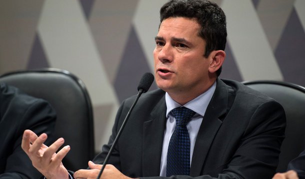 O juiz federal Sergio Moro participa na Comiss�o de Constitui��o, Justi�a e Cidadania (CCJ) do Senado de audi�ncia p�blica sobre projeto que altera o C�digo de Processo Penal (Fabio Rodrigues Pozzebom/Ag�ncia Brasil)