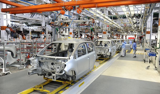 Na foto fabrica linha de monatgem  da Volkswagem  em Taubaté.