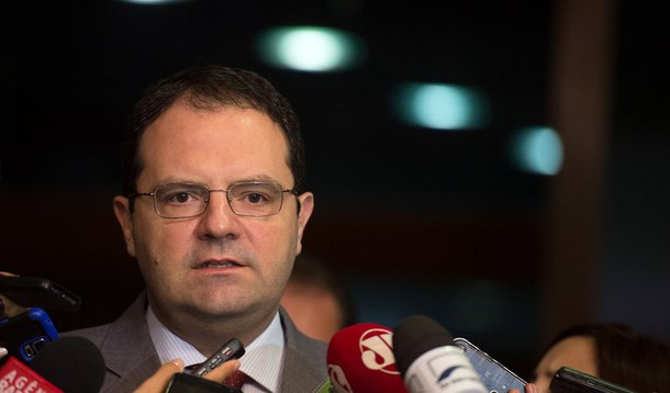 O ministro do Planejamento, Nelson Barbosa, em entrevista ap�s encontro com o presidente do Senado, Renan Calheiros, no Congresso Nacional (Marcelo Camargo/Ag�ncia Brasil)