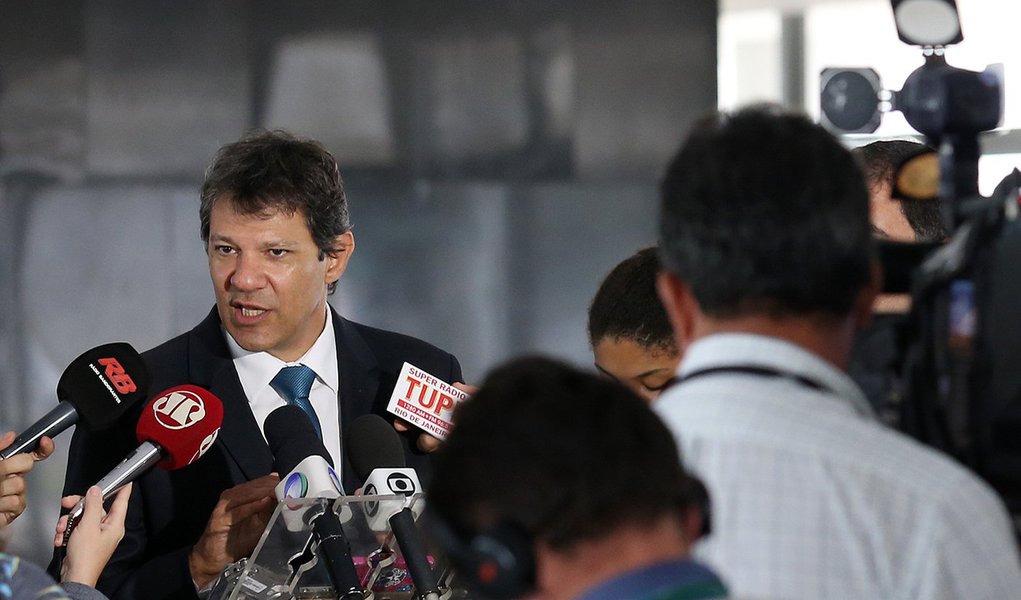 Brasília- DF 05-01- 2016 Foto Lula Marques/Agência PT Prefeito de São Paulo, Fernando Haddad, durante entrevista a imprensa depois de encontro com ministro, Jaques Wagner.