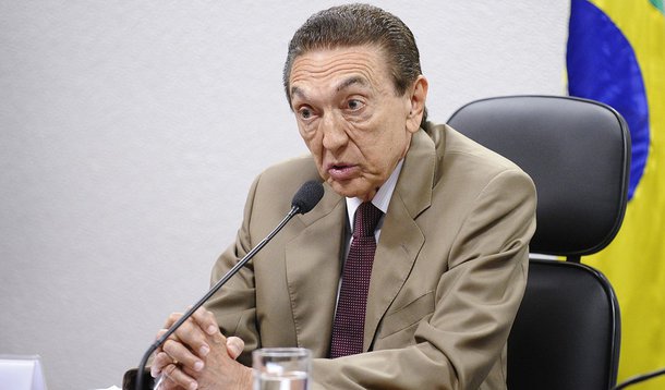 Edison Lobão
