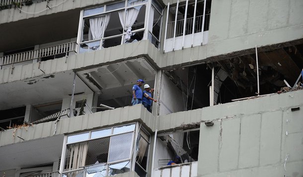 EdifÃ­cio Canoas, de 19 andares, em SÃ£o Conrado, na zona sul do Rio, onde ocorreu uma explosÃ£o, pouco antes das 6h. A explosÃ£o ocorreu no apartamento 1.001, no dÃ©cimo andar (Fernando FrazÃ£o/AgÃªncia Brasil)