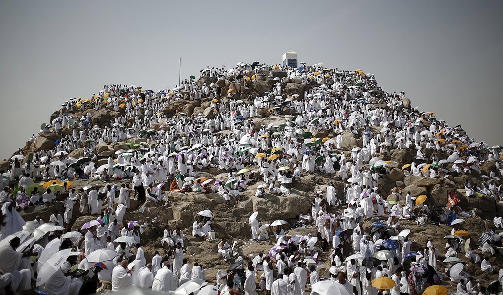 Peregrinos muÃ§ulmanos durante o haj, na cidade sagrada de Meca. 23/09/2015 REUTERS/Ahmad Masood