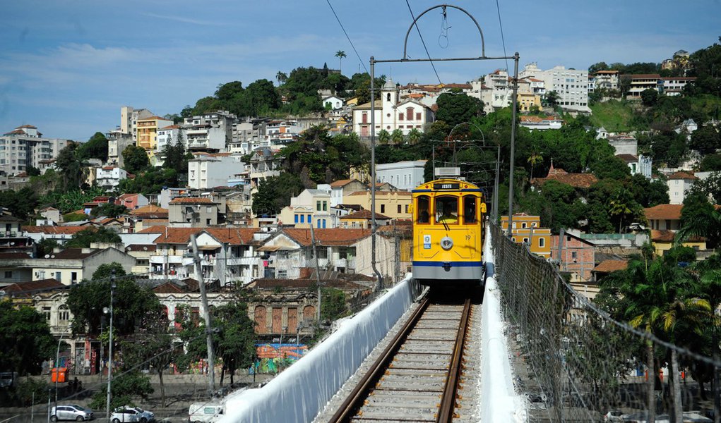 A Secretaria estadual de Transportes, inicia os testes operacionais com os novos bondes que comeÃ§arÃ£o a circular ainda este mÃªs, da estaÃ§Ã£o Carioca Ã  rua Joaquim Murtinho no centro do Rio (TÃ¢nia RÃªgo/AgÃªncia Brasil)