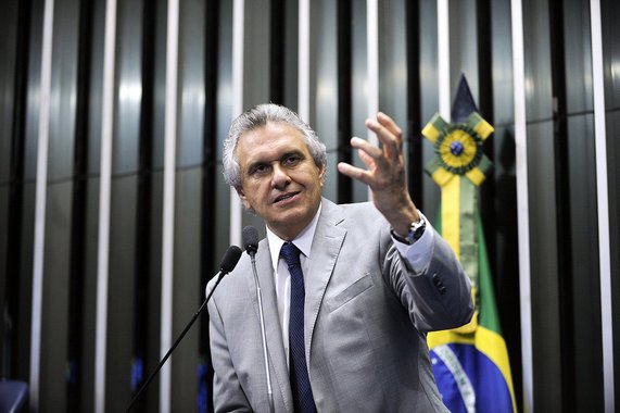 Plenário do Senado durante sessão deliberativa extraordinária.

Em discurso, senador Ronaldo Caiado (DEM-GO).

Foto: Marcos Oliveira/Agência Senado