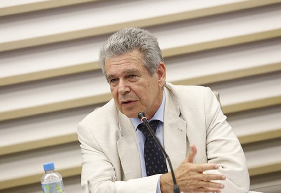 Sao Paulo-SP 09 de Dezembro de 2014. 121.  Reunião COSEMA. Palestra "A Crise de Agua no Brasil", palestrante Jerson Kelman.   Na foto, Jerson Kelman. (foto: Tamna Waqued)