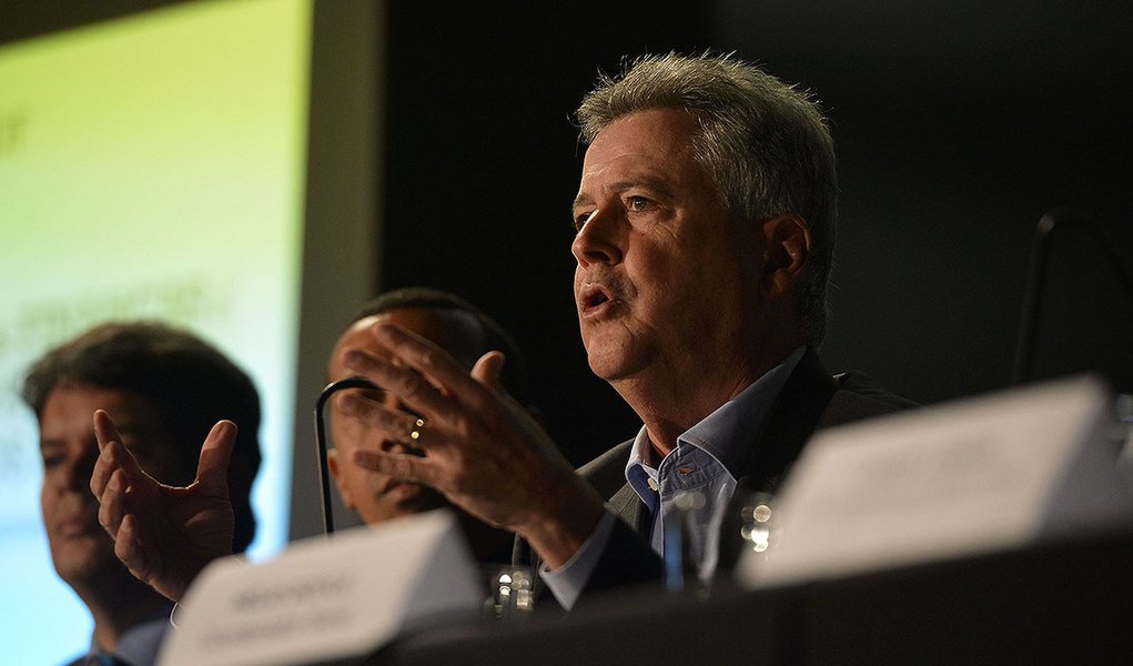 Brasília- DF- Brasil- 13/12/2014-  O governador eleito, Rodrigo Rollemberg concede entrevista coletiva à imprensa para apresentar o diagnóstico e o mapa de riscos do Distrito Federal levantados pela equipe de transição (José Cruz/Agência Brasil)