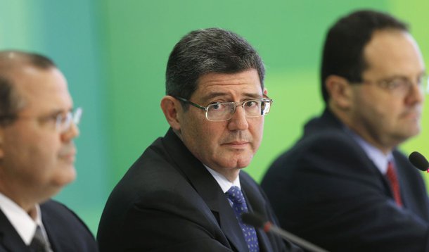 Joaquim Levy, indicado para assumir o Ministério da Fazenda, concede entrevista coletiva durante anúncio da nova equipe econômica do governo, no Palácio do Planalto, em Brasília, nesta quinta-feira. 27/11/2014 REUTERS/Ueslei Marcelino