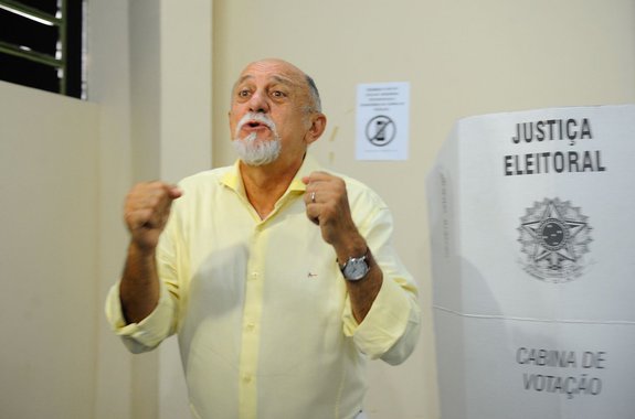 26/10/2014- Belém- PA, Brasil- O candidato ao governo do Pará, pelo PSDB, Simão Jatene.