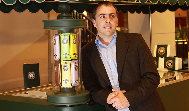 Diletto empresa brasileira de picoles com receita italiana - 16/09/2011 - ECONOMIA E NEGOCIOS ESTADAO PME  - Leandro Scabin socio da Diletto no quiosque da marca no Shopping Cidade Jardim - foto: LAWRENCE BODNAR/AE