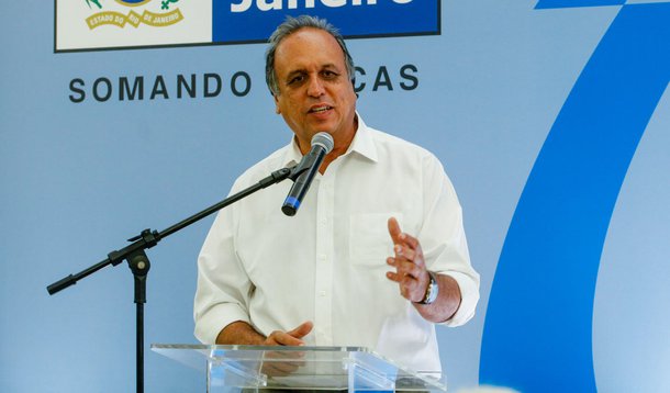 Rio de Janeiro; 19-11-2014; Governador luiz Fernando Pezão na Cerimônia de Entrega de Outorga a Pesquisadores contemplados no edital da FAPERJ: Pensa Rio – Apoio ao Estudo de Temas Relevantes e Estratégicos para o Estado do Rio de Janeiro. fotógrafo:Bruno