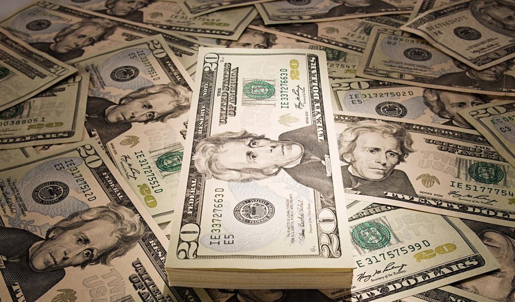 Twenty dollar banknotes