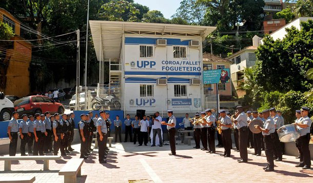 UPP Coroa/Fallet/Fogueteiro comemora 2 anos de pacificação