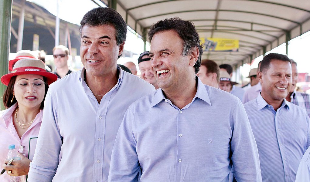 Presidente nacional do PSDB, senador Aécio Neves, ao lado do governador Beto visitam o Show Rural Coopavel em Cascavel. Paraná, 03/12/2014 – Foto Wenderson Araújo/ObritoNews