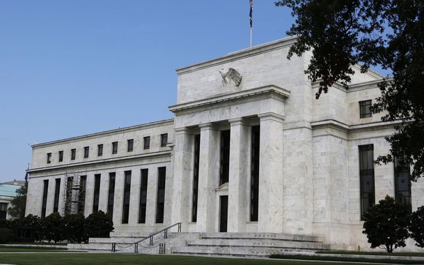 A view shows the Federal Reserve building on the day it is scheduled to release minutes of the Federal Open Market Committee from August 1, 2012, in Washington August 22, 2012.    REUTERS/Larry Downing  (UNITED STATES - Tags: BUSINESS) - RTR371EW