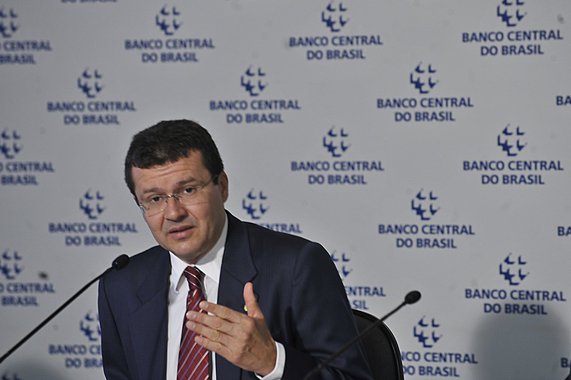 Brasília – O Banco Central (BC) divulga  o Relatório Trimestral de Inflação referente ao quarto trimestre de 2011.  o diretor de Política Econômica, Carlos Hamilton Araújo, conce entrevista coletiva  
