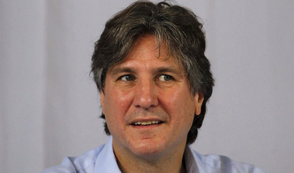 Argentina's Vice-President Amado Boudou takes part in a conference with students in a university auditorium at El Salvador University, in San Salvador in this May 31, 2014 file photo. Boudou was charged on June 27, 2014 with corruption in his dealings wit