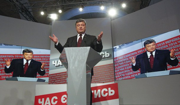 Presidente da UcrÃ¢nia, Petro Poroshenko, concede entrevista coletiva em Kiev. 26/10/2014 REUTERS/Valentyn Ogirenko