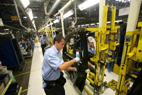 Em ritmo inverso ao da média brasileira, o emprego na indústria do Paraná cresce pelo 22.º mês consecutivo.Foto: Gilson Abreu/FIEP