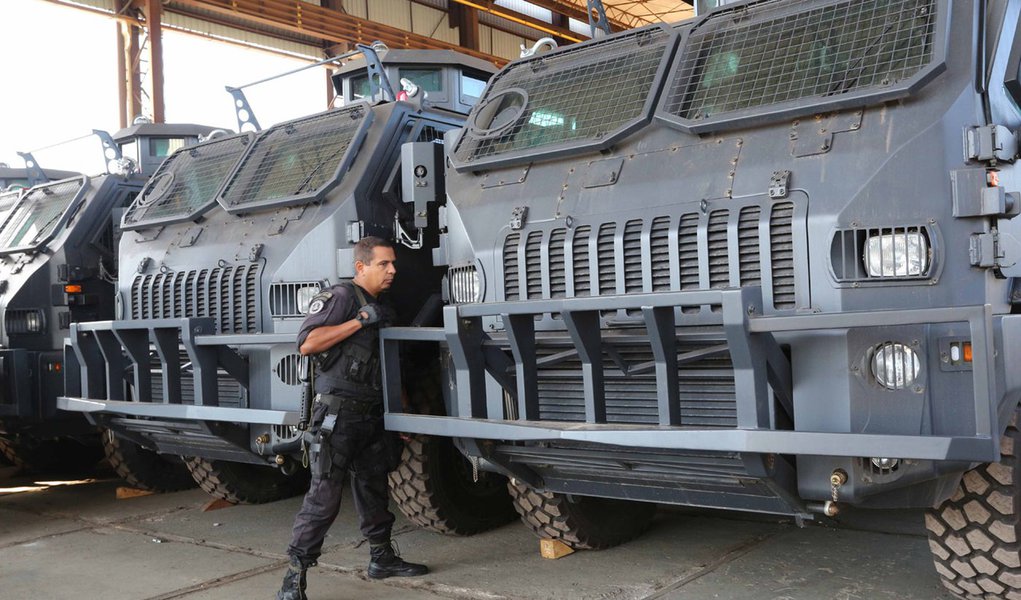 Veículos táticos blindados chegam ao Rio de Janeiro
