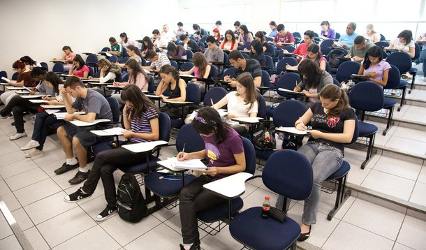 SÃO PAULO, BRASIL, 29-08-2010, Alunos do COC Paraíso fazem simulado do ENEM. (foto: Carlos Cecconello/FOVEST)4950***EXCLUSIVO  FOLHA***